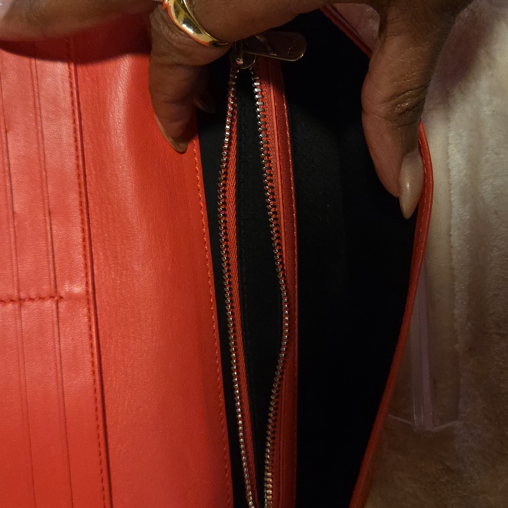 Dior Coral‎ Quilted Wallet - Picture 5 of 9